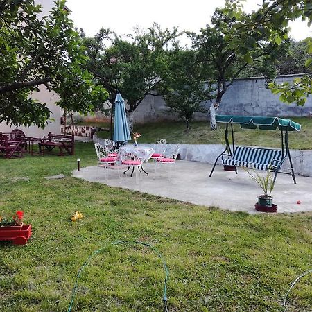 Hadjibulevata Guest House Kovachevtsi Extérieur photo