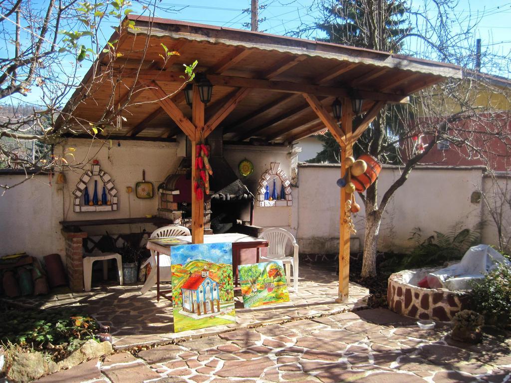 Hadjibulevata Guest House Kovachevtsi Extérieur photo