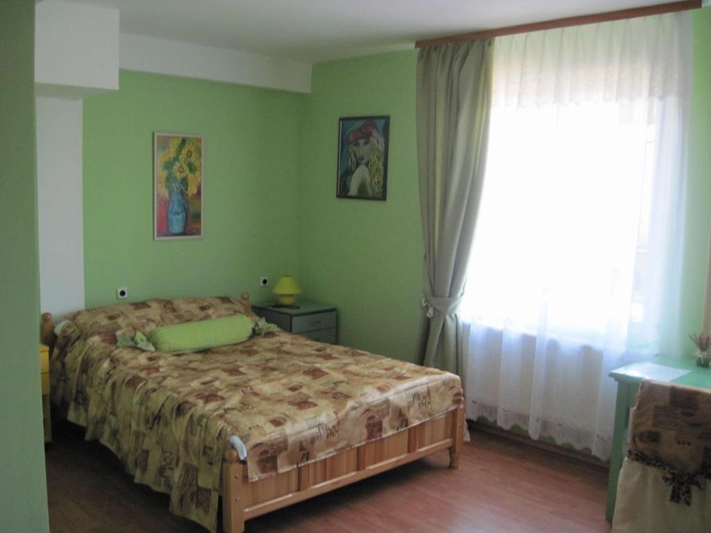 Hadjibulevata Guest House Kovachevtsi Chambre photo